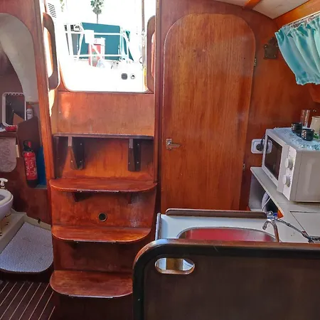 Sleep On A Sailing Boat Barcelona *
