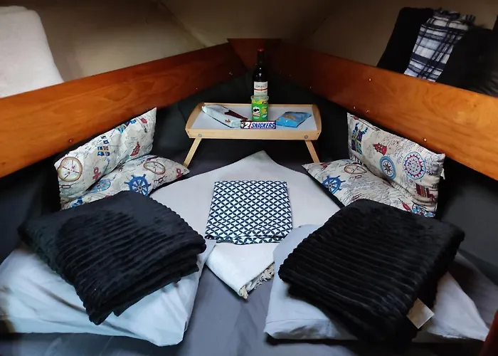 Sleep On A Sailing Boat Barcelona *
