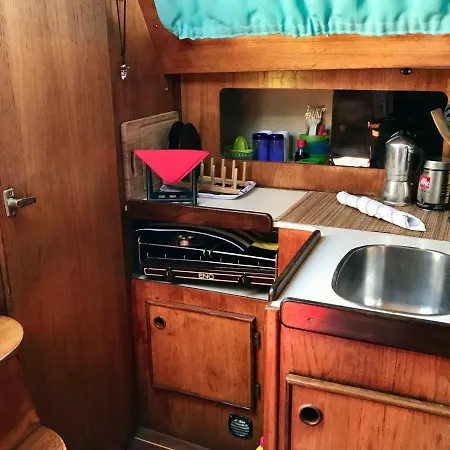 보트호텔 Sleep On A Sailing Boat Barcelona